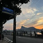 Urca, Aos Pes Do Pao De Acucar, Praia Vermellha E 5 Minutos De Copacabana