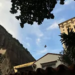 Urca, Aos Pes Do Pao De Acucar, Praia Vermellha E 5 Minutos De Copacabana